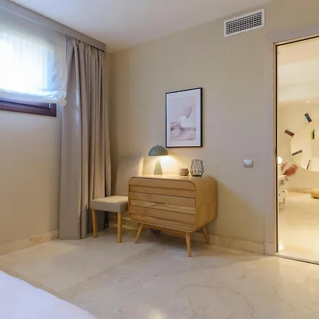 Exclusive 6 En Bedroom - Nagueeles *