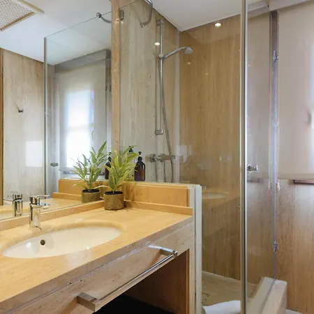 Exclusive 6 En Bedroom - Nagueeles