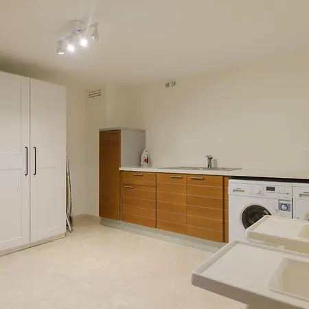 Exclusive 6 En Bedroom - Nagueeles